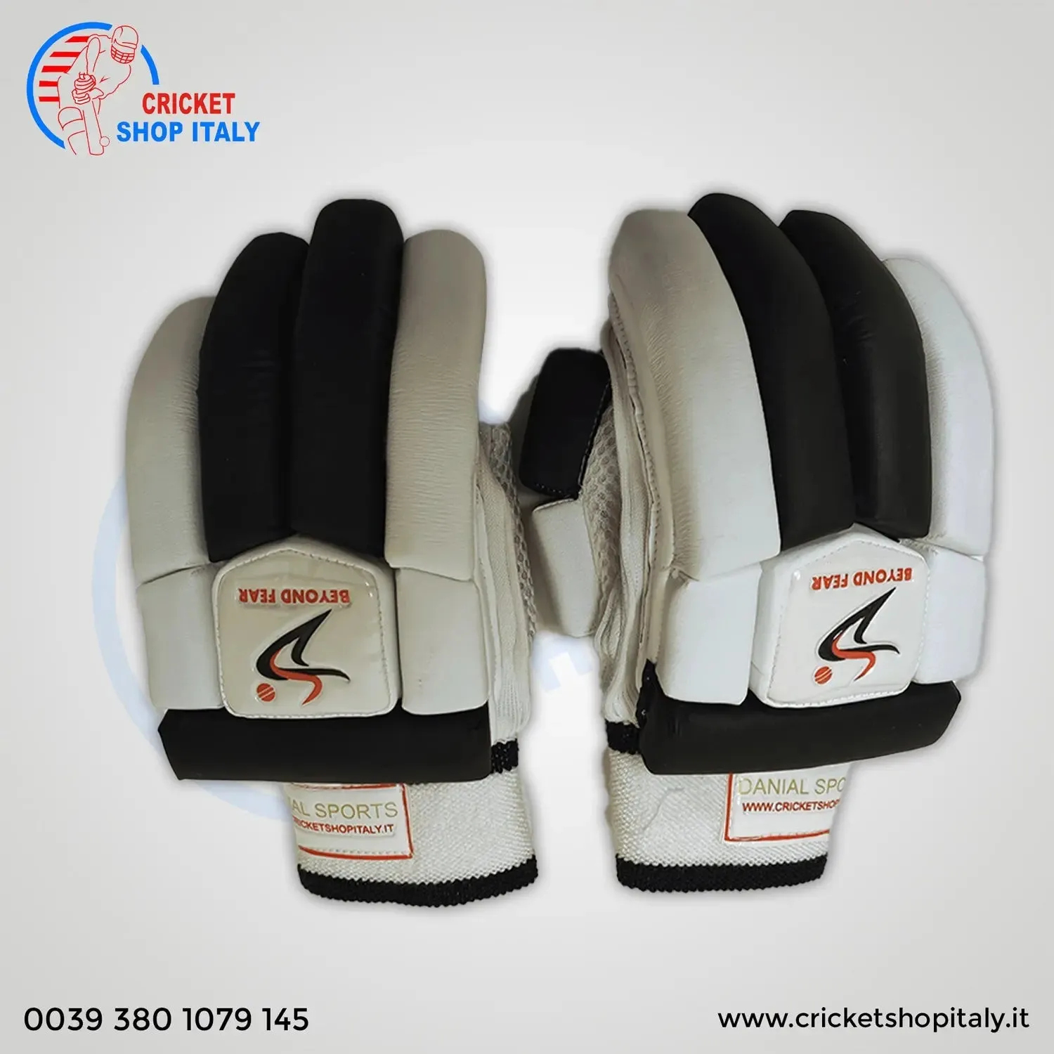 DS Black / White 1.0 Batting Gloves junior