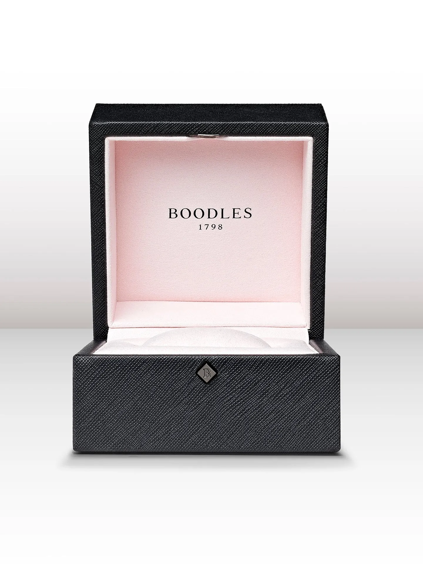 Fifth Avenue Ashoka Diamond Yellow Gold Bangle