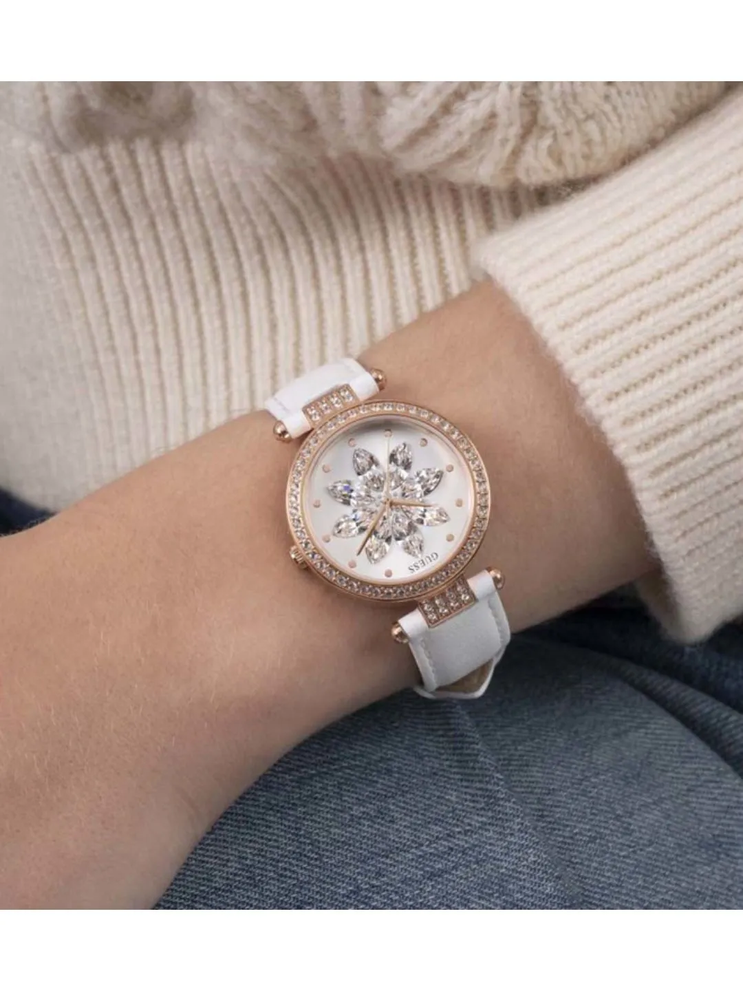 Guess Women White Dial Analog Watch - GW0382L3