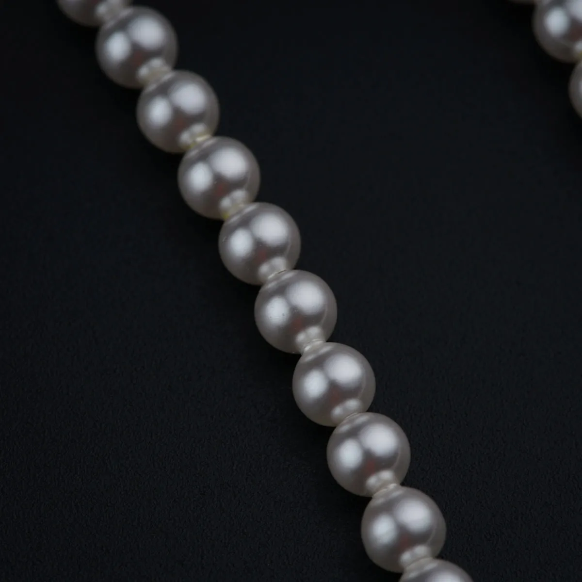 Strength Pendant Necklace with High Quality Pearls