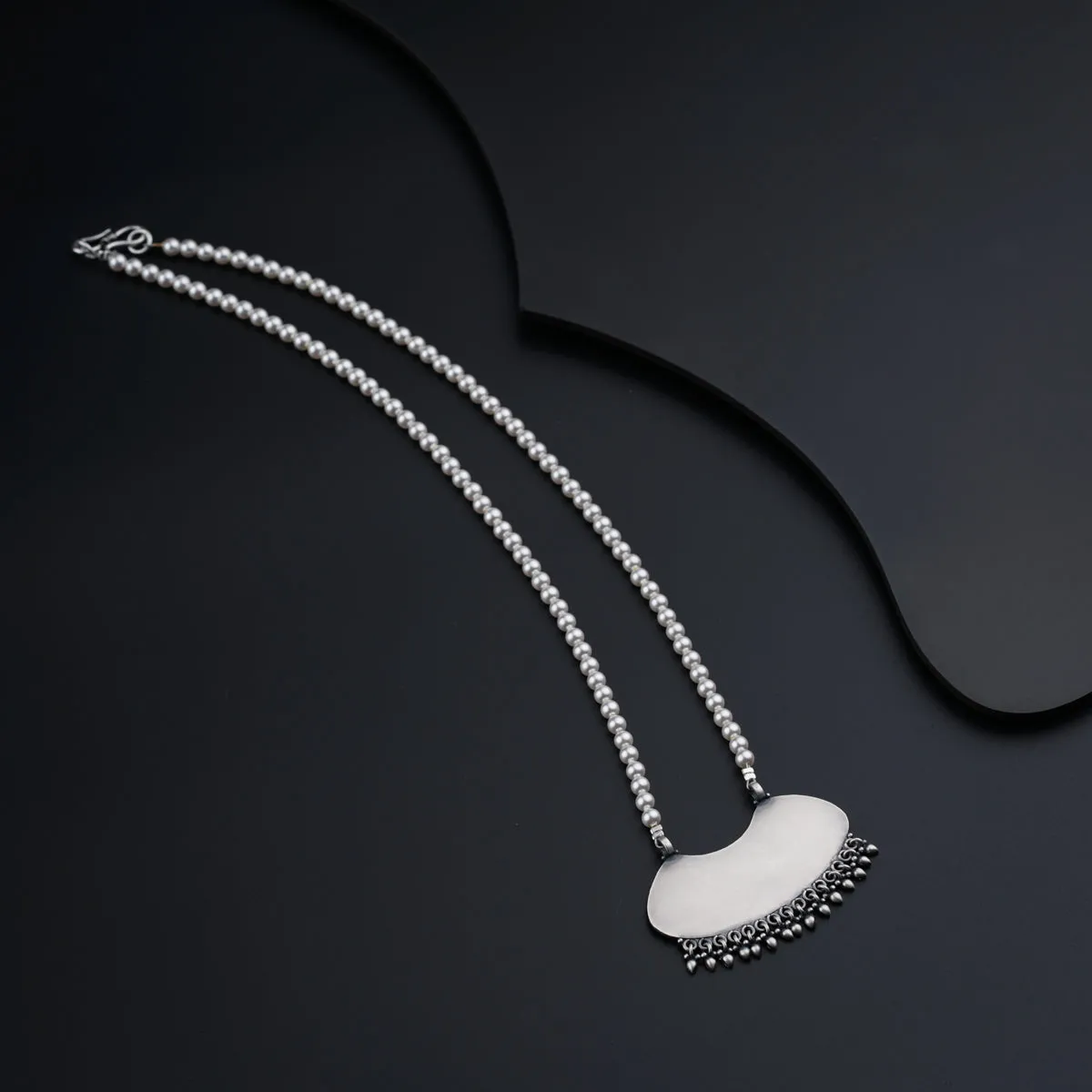 Strength Pendant Necklace with High Quality Pearls
