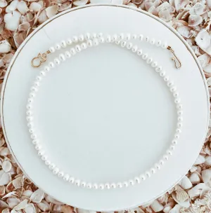 White Pearl Necklace 'Elegance'